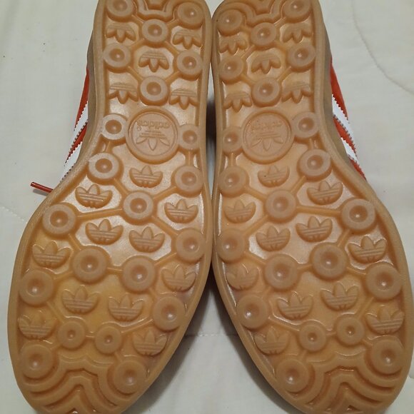 Adidas Gazelle Mens 6/Women's 8 Red Sneakers - Lightly Worn, Excellent Condition - Picture 3 of 6